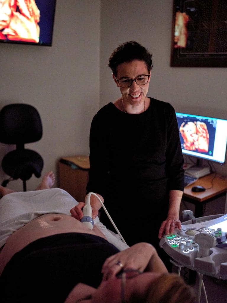 Dr Cecelia O’Brien performing specialist pregnancy ultrasound scan at Women’s Health Circle clinic in North Queensland